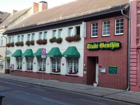 www.hotel-stadt-genthin.de