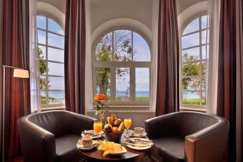 www.strandhotel-binz.de