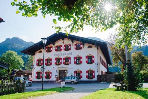 www.hotelzurpost-sachrang.de