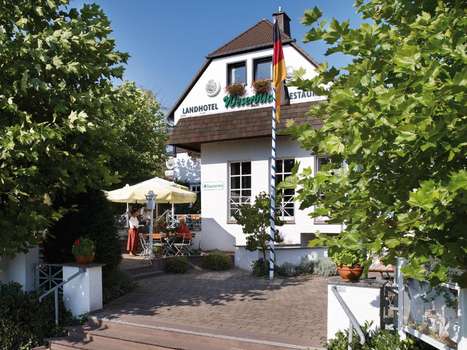 www.landhotel-weserblick.de
