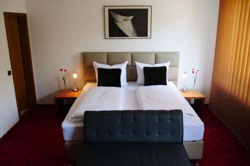 www.parkhotelbergheim.de