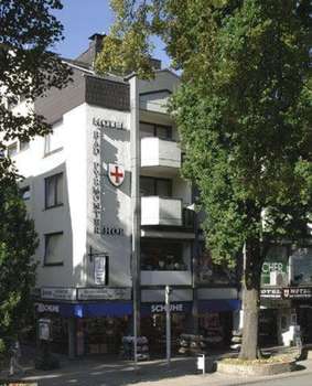 www.pyrmonterhof.com