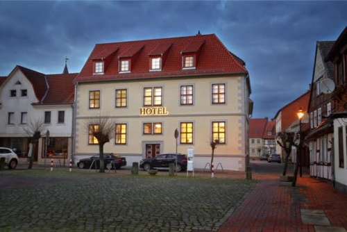 www.hotel-am-markt-oebisfelde.de