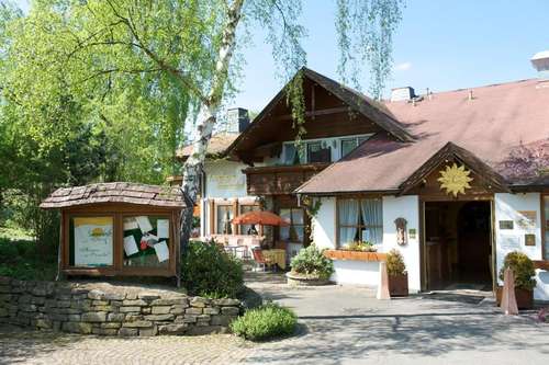 www.sonnenhof-nuerburgring.de