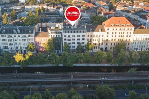 www.acamaberlin.com