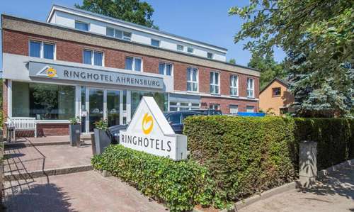 www.ringhotel-ahrensburg.de