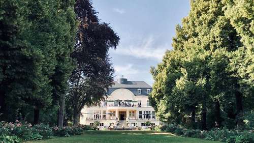 www.schloss-teutschenthal.de