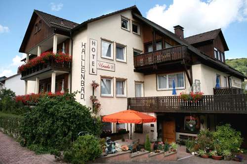 www.hotel-ursula.com