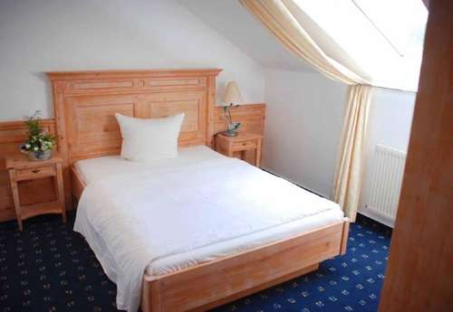 www.campingpark-ohmbachsee.de
