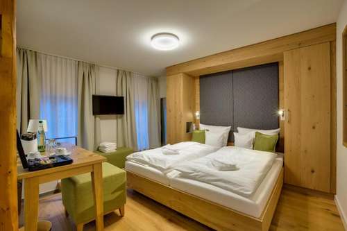 www.hotel-gruener-zweig.de