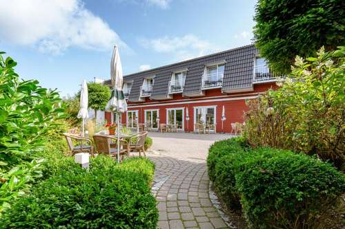 www.hotel-am-schlosspark-husum.de