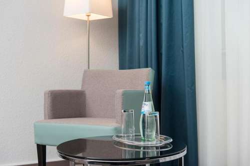 www.hotel-berlin-east.com