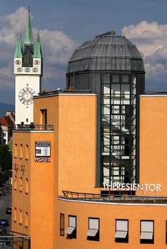 www.hotel-theresientor.de