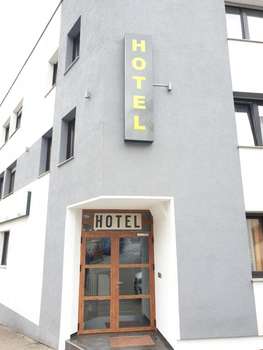www.hotel-kirchberg-sb.de