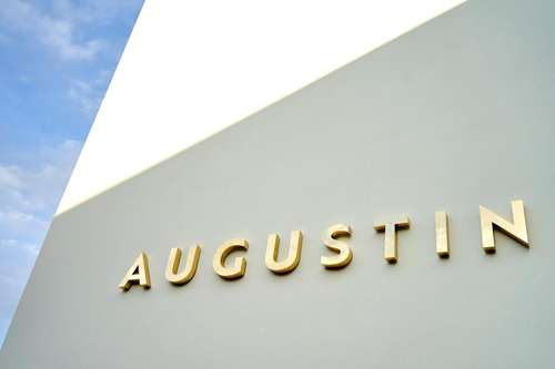www.augustin-hotel.com