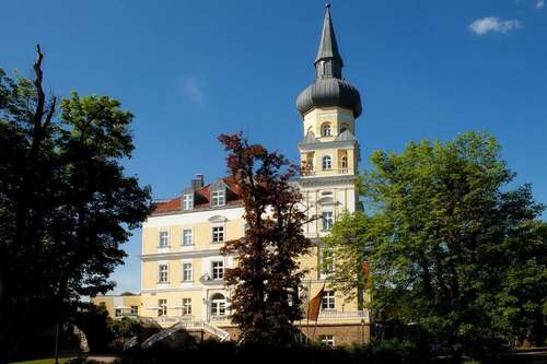 www.schloss-schwarzenfeld.de