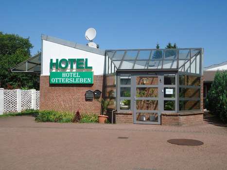 www.hotel-ottersleben.de