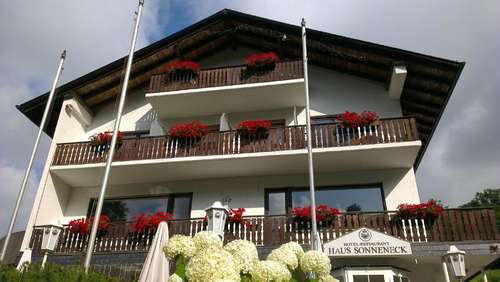 www.sonneneck-zueschen.de