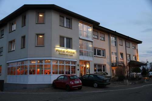 www.hotel-anika.com