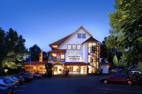 www.hotel-ahrenberg.de
