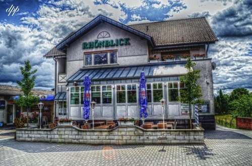 www.landhotel-rhoenblick.de