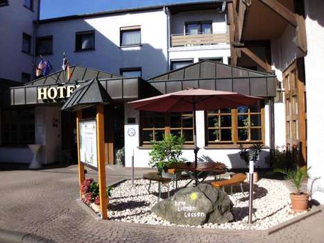 www.hotel-schwalbennest.de