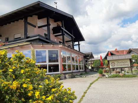 www.dorfwirt-fridolfing.de