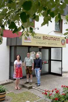 www.hotel-baumann.net
