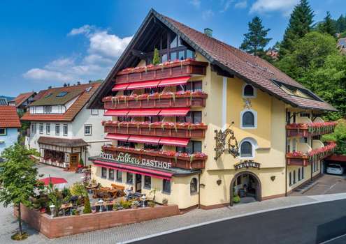 www.hotel-falken-baiersbronn.de