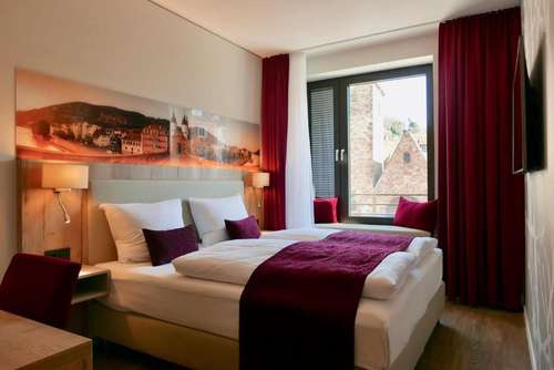 www.rafaela-hotel.com