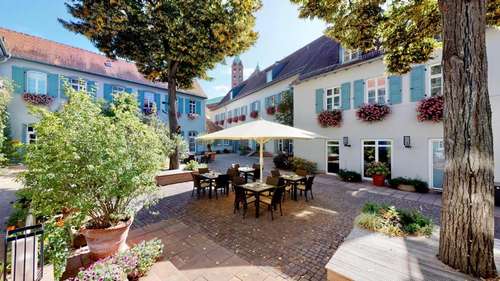 www.hoteldomhof.de