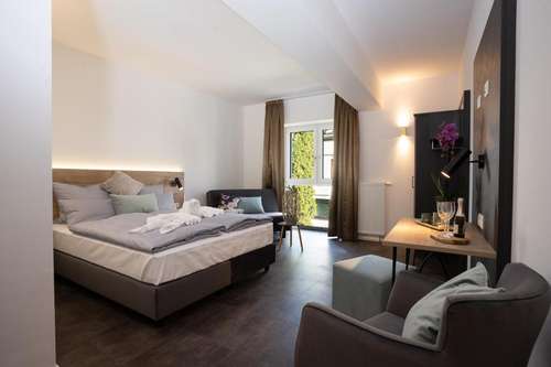 www.parkhotel-krumbach.de