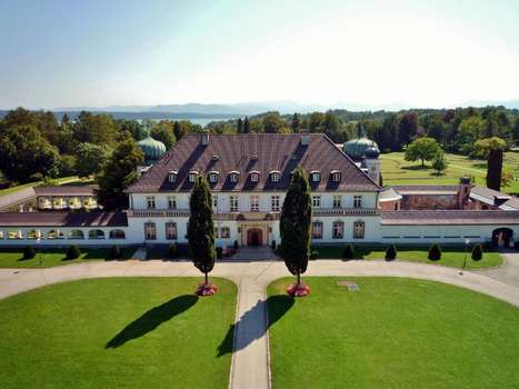 www.schloss-hoehenried.de