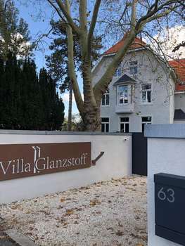 www.villa-glanzstoff.de