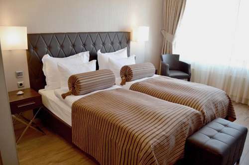 www.vj-hotels.com