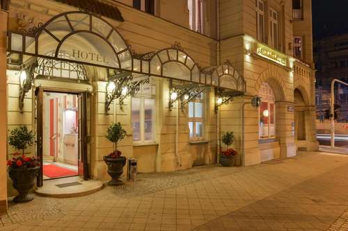 www.altstadthotel-am-theater.de