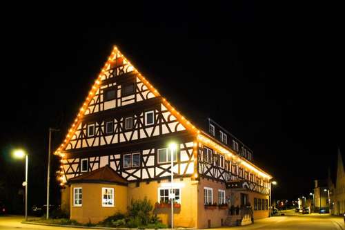 www.hotel-sonne-lorch.de