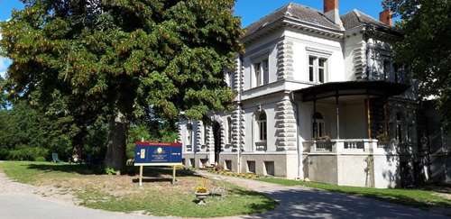 www.schlossgut-gorow.de