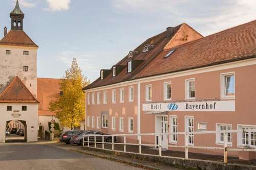 www.hotel-bayernhof.de