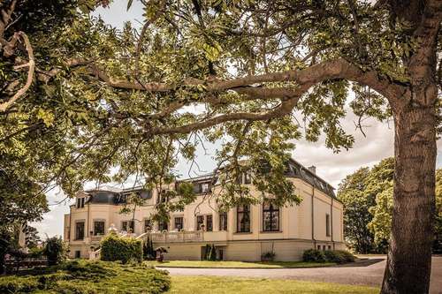 www.schloss-breitenfeld.de