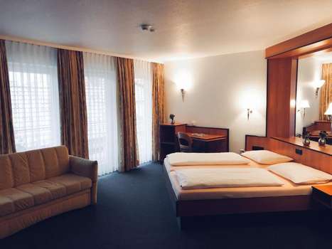 www.hotelloewensteinerhof.de