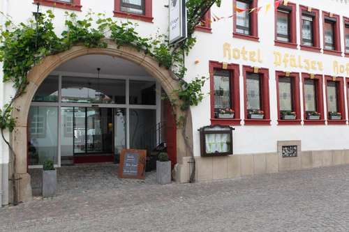 www.pfaelzerhof-edenkoben.de
