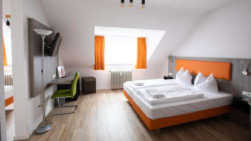 www.hotelastoria-karlsruhe.de