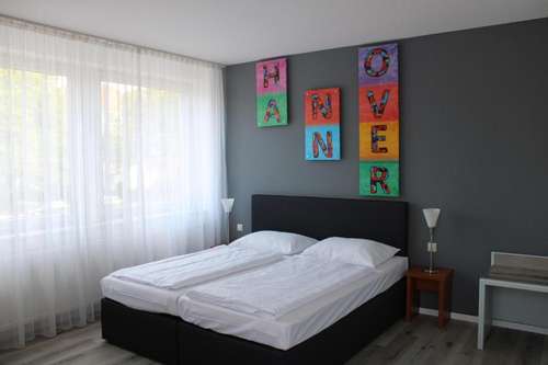 www.hotel-plaza-inn.com
