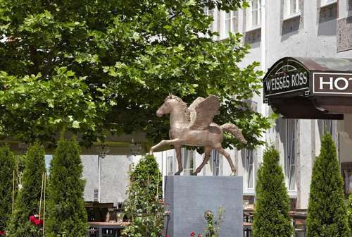 www.hotelweissesross.de