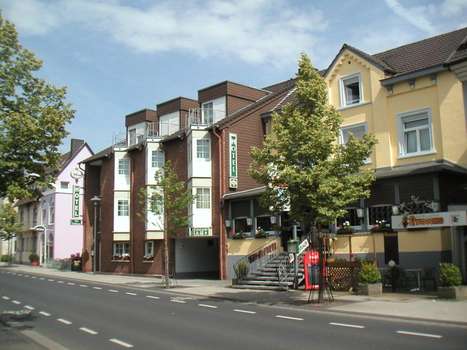 www.hotelamstadthaus.de