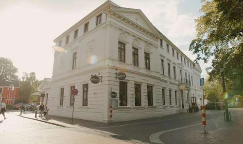 www.hotel-am-schloss-aurich.de