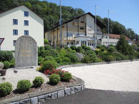 www.hotel-burgwirt.de
