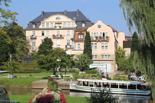 www.kurhotel-villathea.de