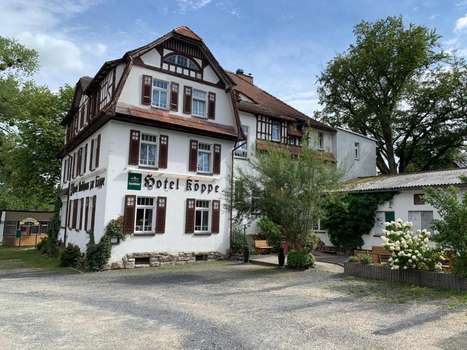 www.hotel-zurkoeppe.de